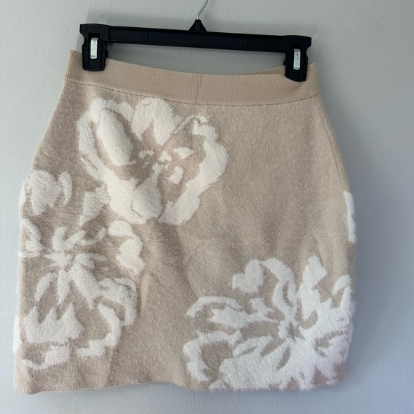 Anthropologie Floral Sweater Skirt Set 🌼 NWT Size XS - Picture 3 of 10